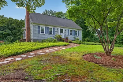 24 Railroad Ave, Taunton, MA 02780 - Photo 1
