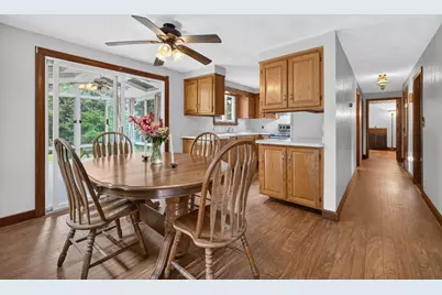 24 Railroad Ave, Taunton, MA 02780 - Photo 11