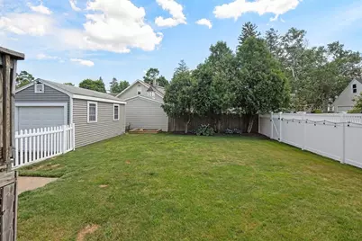 21 Trask St, Danvers, MA 01923 - Photo 17