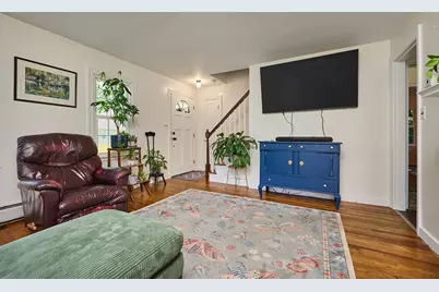 26 Smith St, Greenfield, MA 01301 - Photo 7
