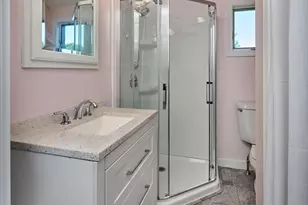 26 Smith St, Greenfield, MA 01301 - Photo 15