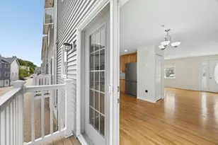 40 Myrtle St, Waltham, MA 02453 - Photo 23