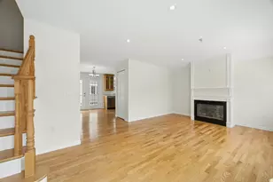 40 Myrtle St, Waltham, MA 02453 - Photo 5