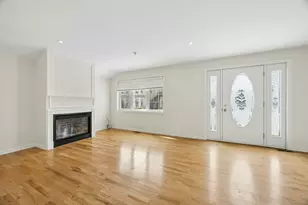 40 Myrtle St, Waltham, MA 02453 - Photo 3