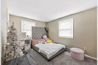 40-42 Ferris St, Springfield, MA 01151 - Photo 17