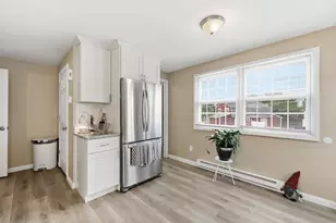 40-42 Ferris St, Springfield, MA 01151 - Photo 13