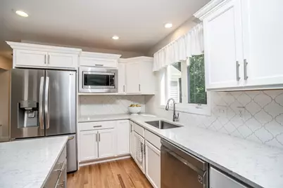 25 Foxtail Lane, Raynham, MA 02767 - Photo 11