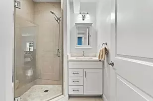 1080 Adams St, Boston, MA 02124 - Photo 19