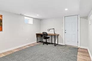 1080 Adams St, Boston, MA 02124 - Photo 25