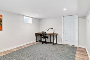 1080 Adams St, Boston, MA 02124 - Photo 25