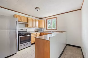 24 Belleville Rd, New Bedford, MA 02745 - Photo 9