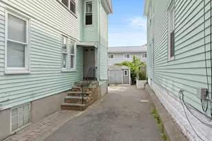 24 Belleville Rd, New Bedford, MA 02745 - Photo 3