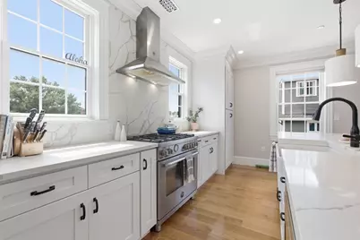 144 Highland Ave #4, Somerville, MA 02143 - Photo 7