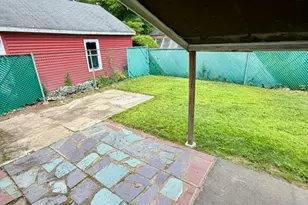 93 Dartmouth St, Holyoke, MA 01040 - Photo 35