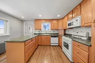 254-256 E Eagle St, Boston, MA 02128 - Photo 5