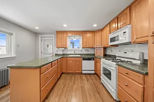 254-256 E Eagle St, Boston, MA 02128 - Photo 5