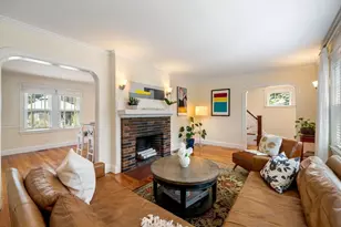 40 Ansonia Rd, Boston, MA 02132 - Photo 5
