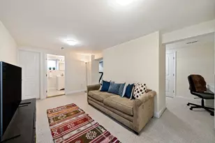 40 Ansonia Rd, Boston, MA 02132 - Photo 31
