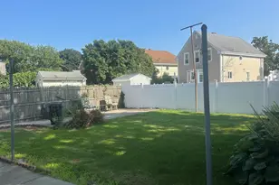 28 Gosnold St, New Bedford, MA 02740 - Photo 15