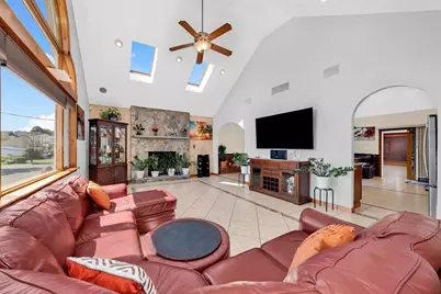 33 Tedford Ave, Revere, MA 02151 - Photo 7