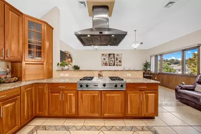 33 Tedford Ave, Revere, MA 02151 - Photo 9