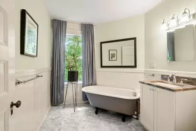 292 Clinton Rd, Brookline, MA 02445 - Photo 23