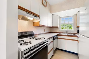 173 Lake Shore Rd, Boston, MA 02135 - Photo 17