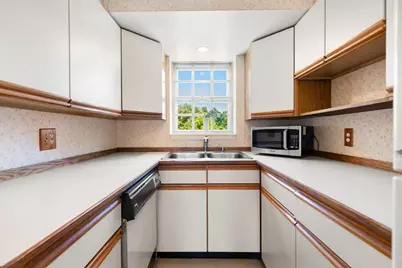 173 Lake Shore Rd #3, Boston, MA 02135 - Photo 19