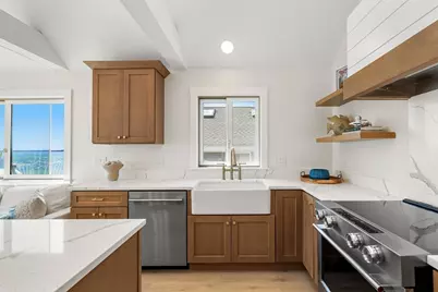 4 Union Ave, Mattapoisett, MA 02739 - Photo 9