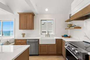 4 Union Ave, Mattapoisett, MA 02739 - Photo 9