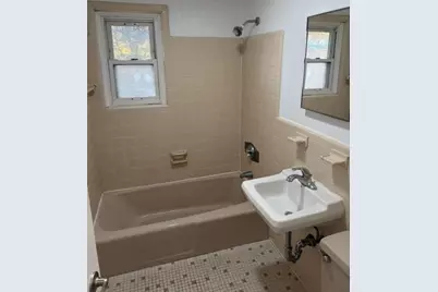 189 River St #4, Waltham, MA 02453 - Photo 5