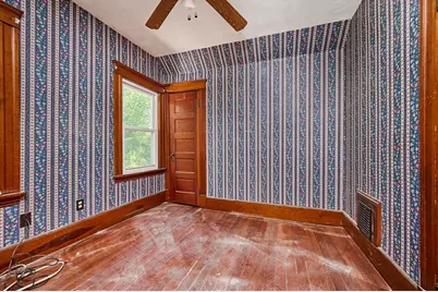 87 Holyoke St, Easthampton, MA 01027 - Photo 19