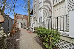 68 Pleasant St, Newburyport, MA 01950 - Photo 17