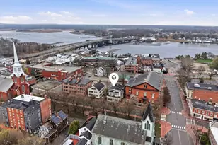68 Pleasant St, Newburyport, MA 01950 - Photo 27