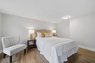 68 Pleasant St, Newburyport, MA 01950 - Photo 15