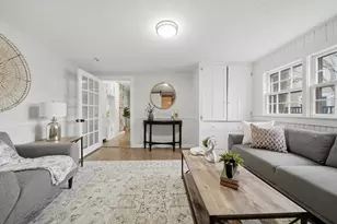 68 Pleasant St, Newburyport, MA 01950 - Photo 9