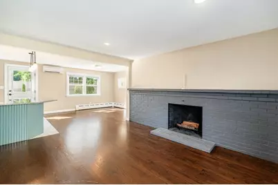 32 Knowlton Street, Hamilton, MA 01982 - Photo 5
