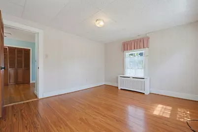 98 Pleasant St, Franklin, MA 02038 - Photo 15