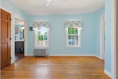 98 Pleasant St, Franklin, MA 02038 - Photo 9