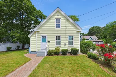 98 Pleasant St, Franklin, MA 02038 - Photo 3