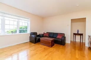 26 Lake Shore Ct, Boston, MA 02135 - Photo 5