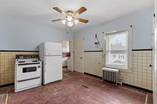 160 Hampshire St, Lowell, MA 01850 - Photo 17