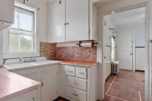 160 Hampshire St, Lowell, MA 01850 - Photo 13