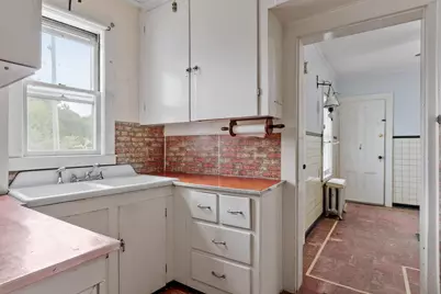 160 Hampshire St, Lowell, MA 01850 - Photo 13