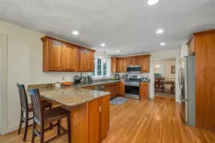 8 Hemlock Ln, Groveland, MA 01834 - Photo 9