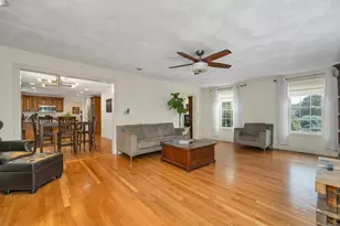 8 Hemlock Ln, Groveland, MA 01834 - Photo 11