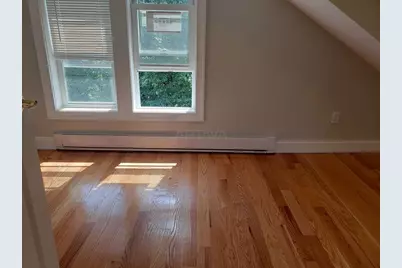 22 Barton St #2, Somerville, MA 02144 - Photo 5