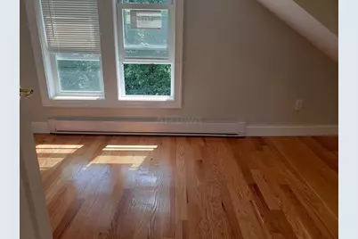 22 Barton St #2, Somerville, MA 02144 - Photo 5