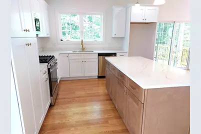 197B Crownshield, Uxbridge, MA 01569 - Photo 3