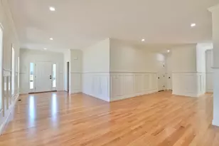 197B Crownshield, Uxbridge, MA 01569 - Photo 3